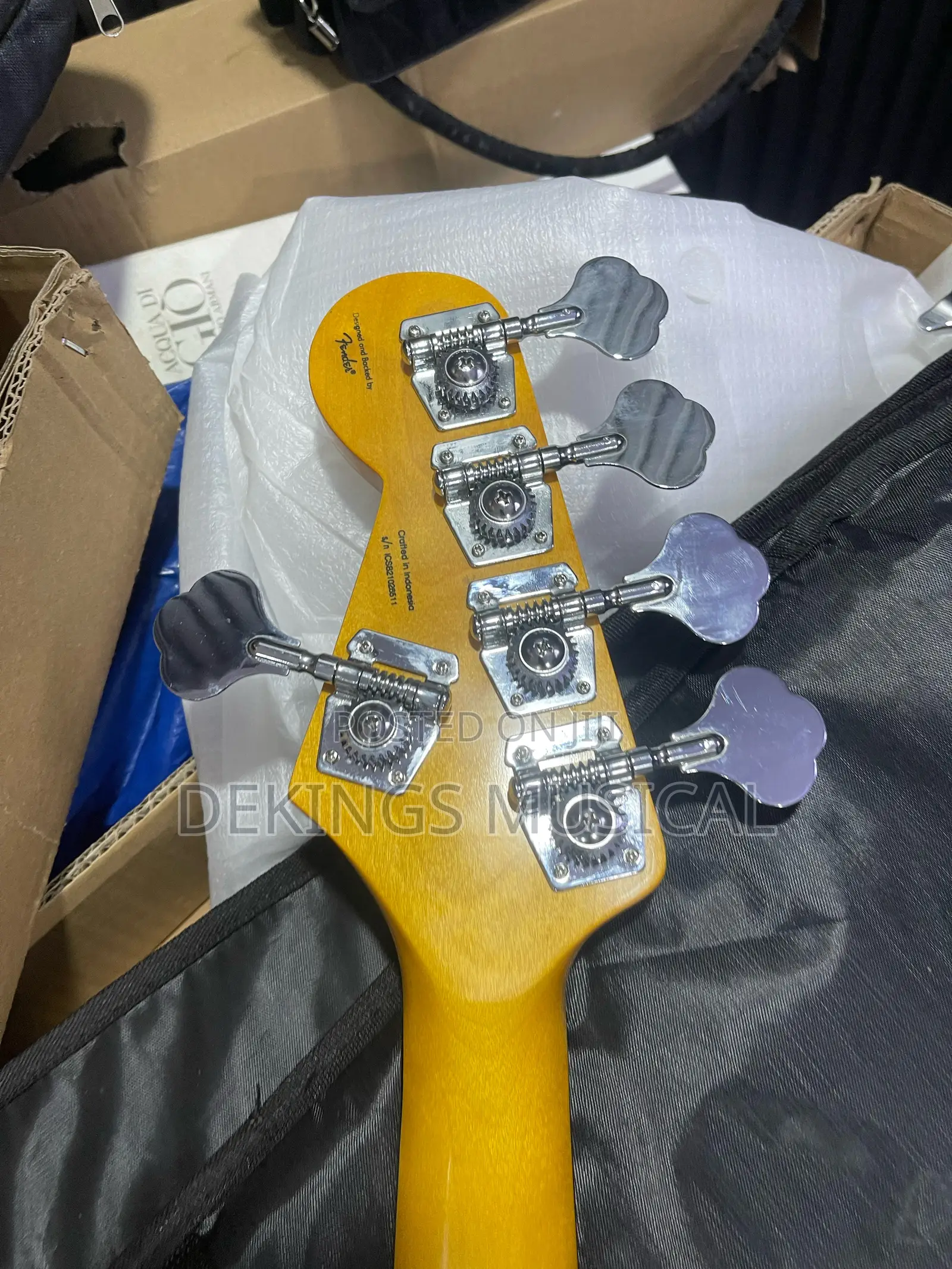 Fender Squire Jazz Bass Active 5 Strings Electric Guitar