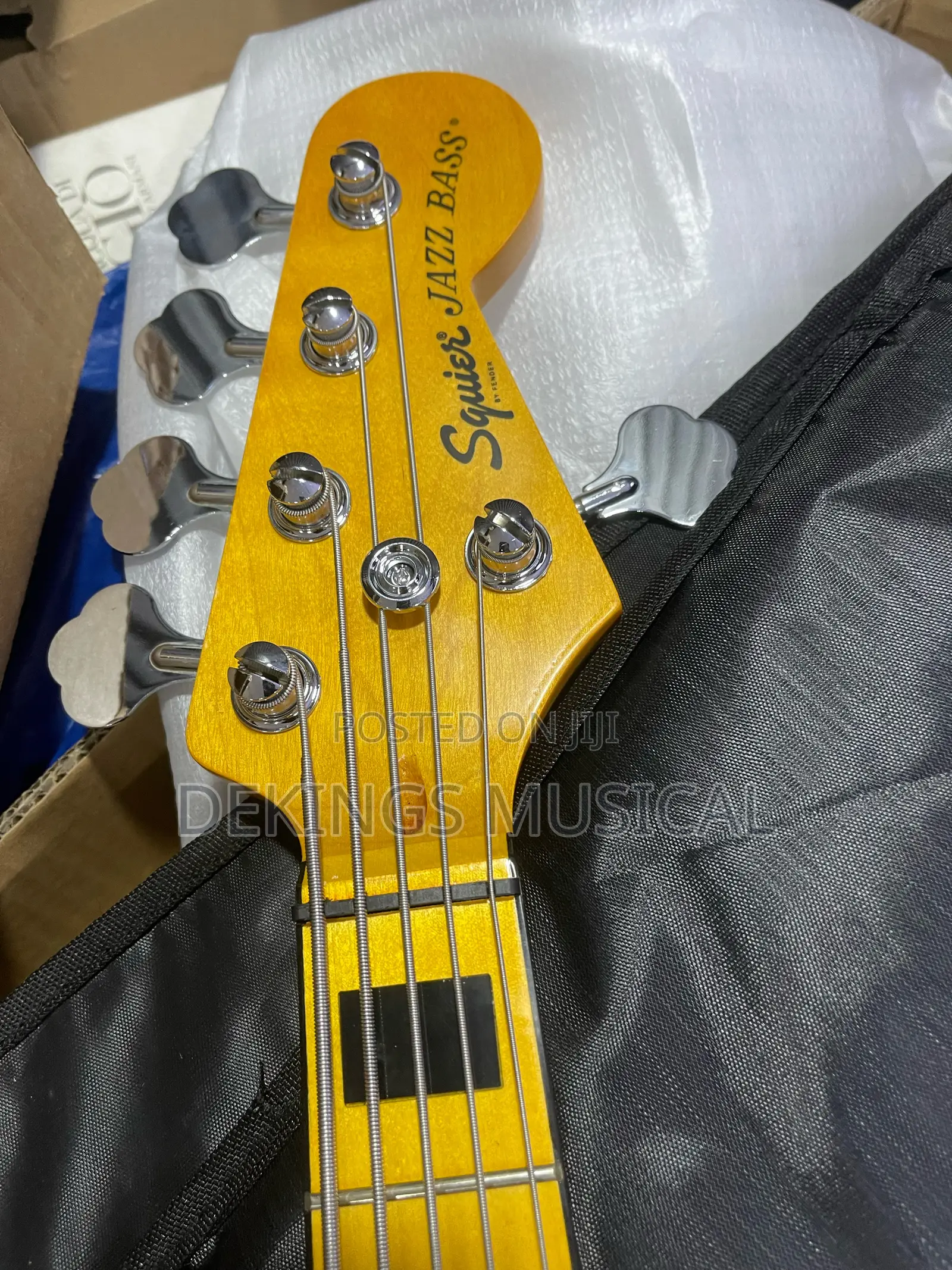 Fender Squire Jazz Bass Active 5 Strings Electric Guitar