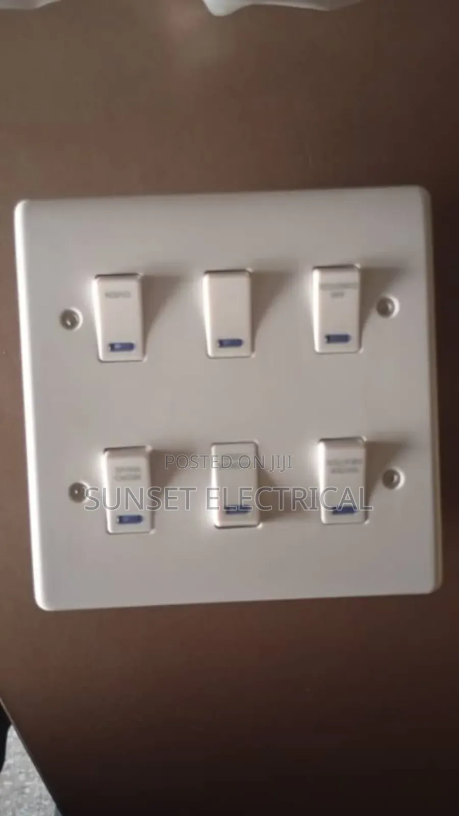 6 Gang Grid Plate White Body