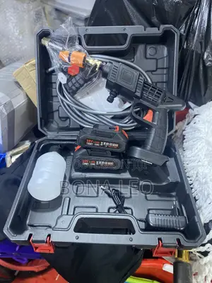 Photo - Portable Cleaning Water Spray Gun