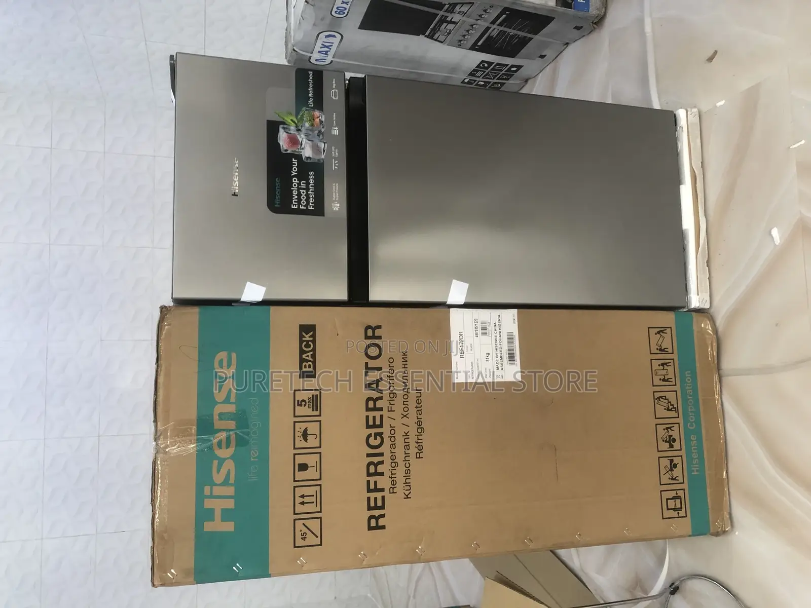 New Hisense Double Door Fridge and Freezer 124l