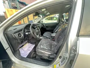 Toyota Corolla LE ECO 4dr Sedan (1.8L 4cyl CVT) 2017 Silver