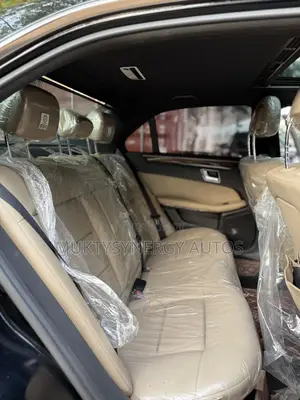 Mercedes-Benz E350 2011 Black
