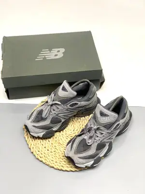 New Balance 9060 ‘Warped Grey/Black