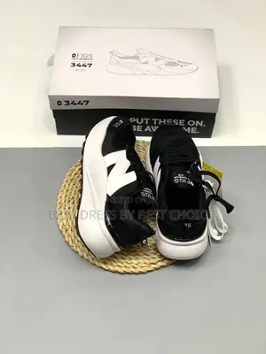 Figs New Balance 3447 Black