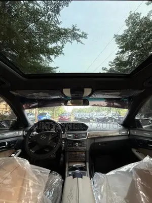 Mercedes-Benz E350 2011 Black