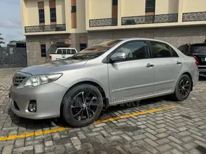 Toyota Corolla L 4dr Sedan (1.8L 4cyl 5M) 2012 Silver