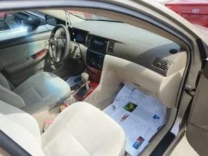 Toyota Corolla LE 2006 Gold