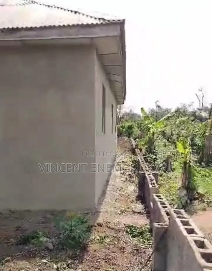 New Building on One (1) Plot in Ajebo Simawa
