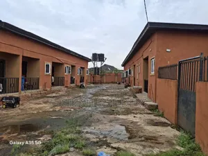 15bdrm Bungalow in Benin City for sale