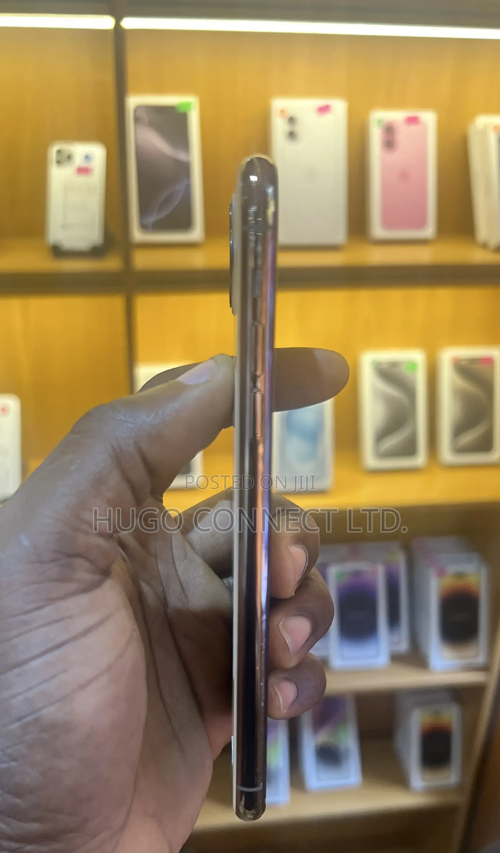 Apple iPhone 11 Pro Max 64 GB Gold
