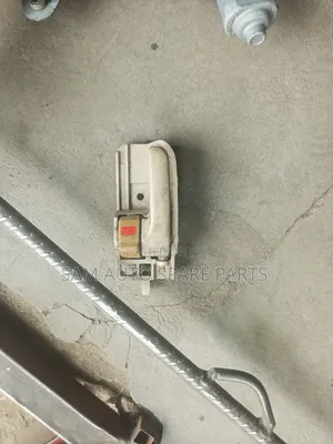 Toyota Corolla Inner Opener Front Left Side 05