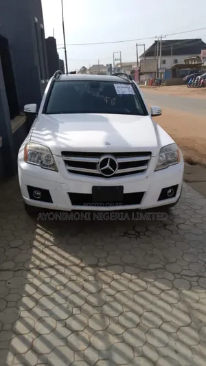 Mercedes-Benz GLK-Class 350 2011 White