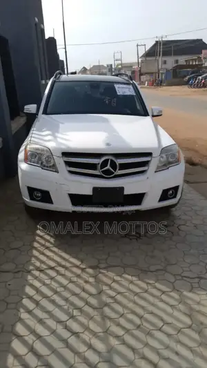 Mercedes-Benz GLK-Class 350 2011 White
