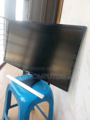 28 Inches Uhd Samsung Monitor