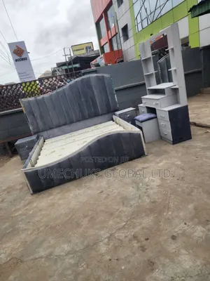 Unique Design Executive 6by6 Padded Bed Frame With All Acces