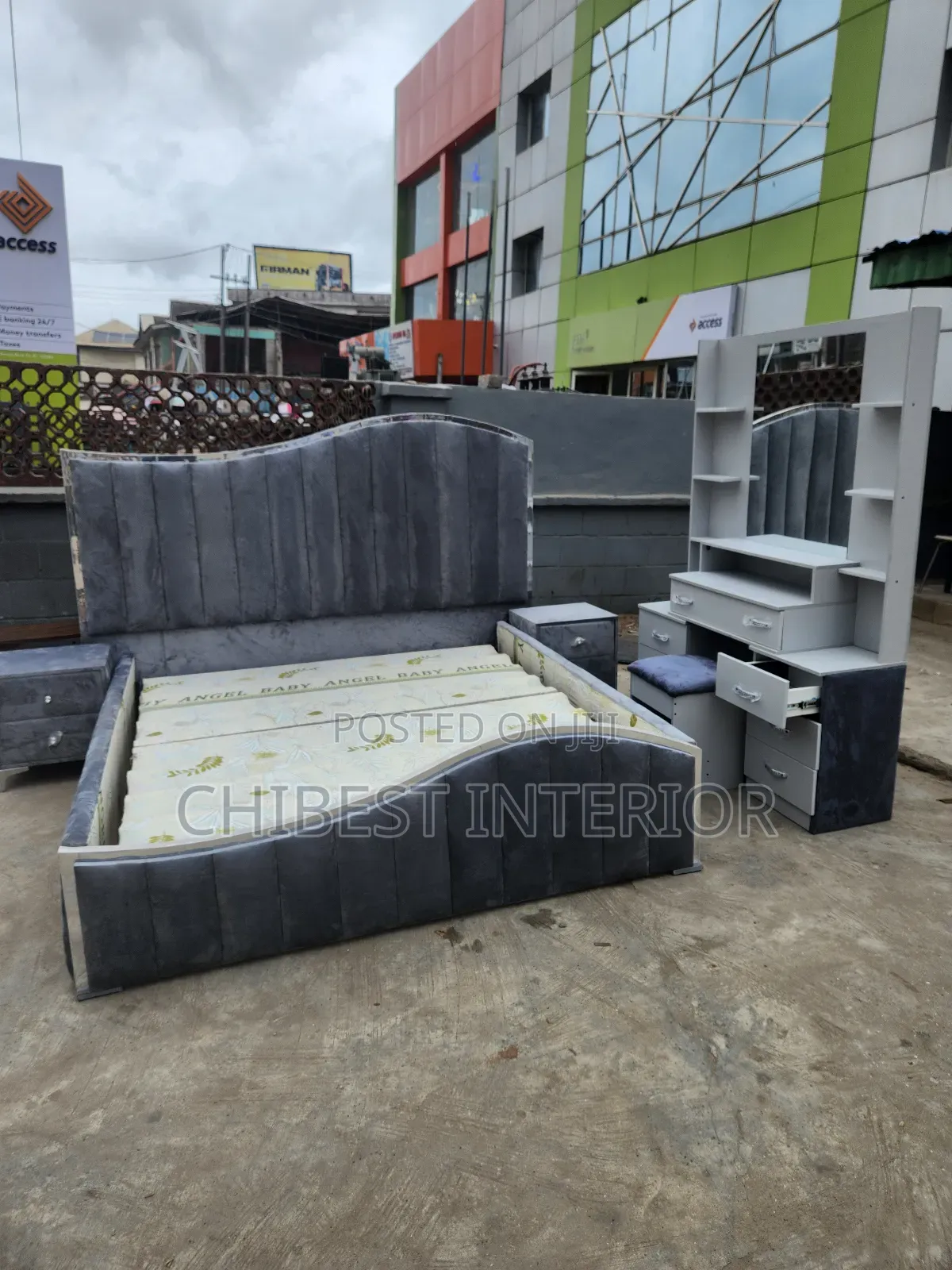 Luxury Padded Bed Frame With Its Executive Vanity Table