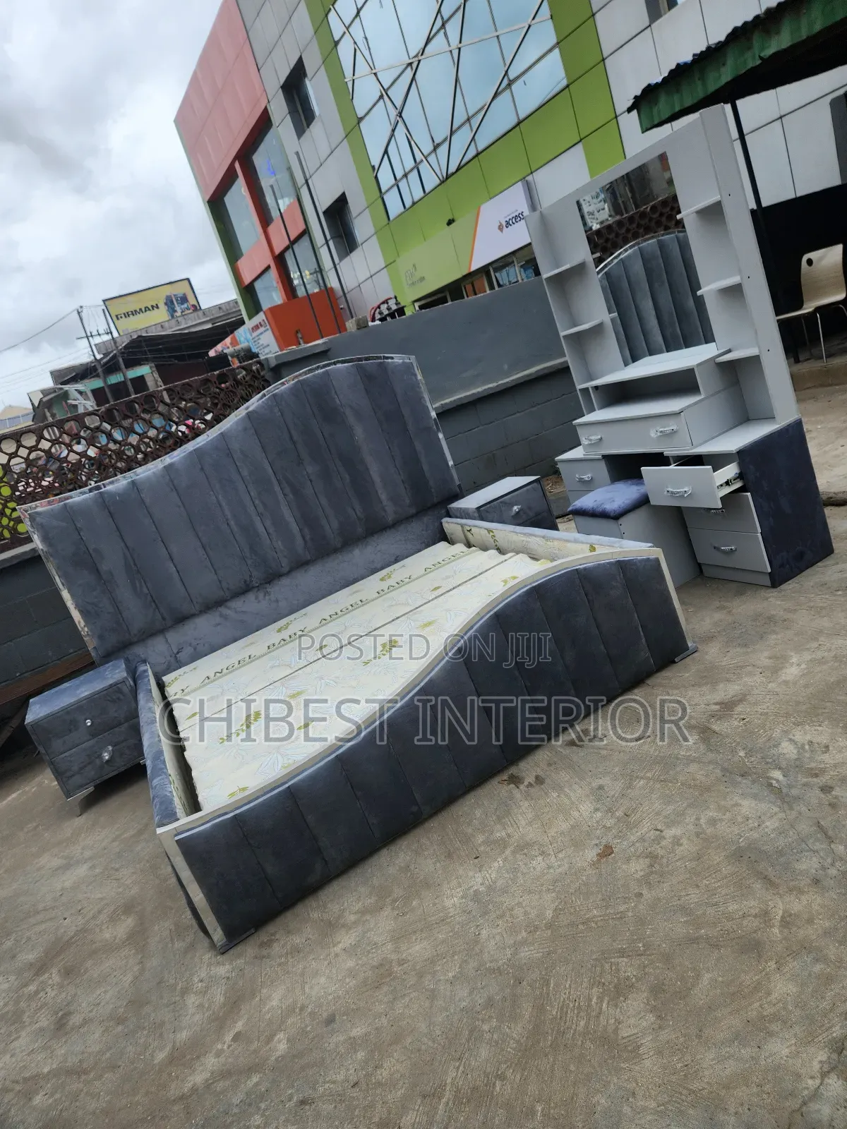 Standard 6by6 Bed With Its Executive Vanity Table.