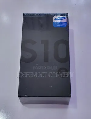 New Samsung Galaxy S10e 128 GB Blue