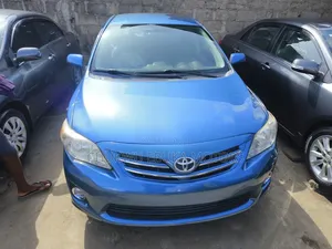 Toyota Corolla LE 4dr Sedan (1.8L 4cyl 4A) 2013 Blue