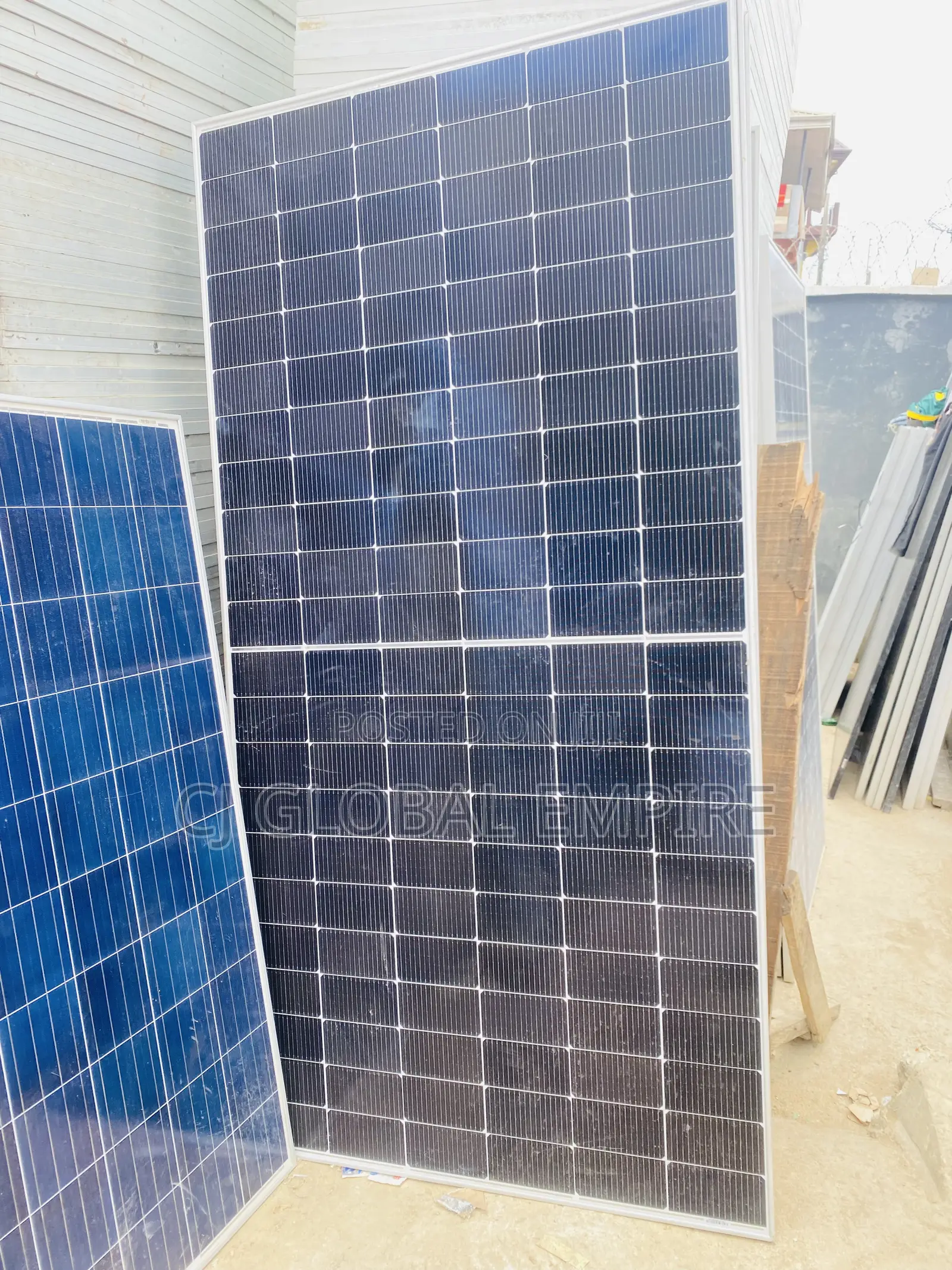 600w Jinko Solar Panel