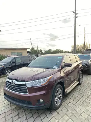 Toyota Highlander LE Plus V6 4x2 (3.5L 6cyl 6A) 2016 Burgundy