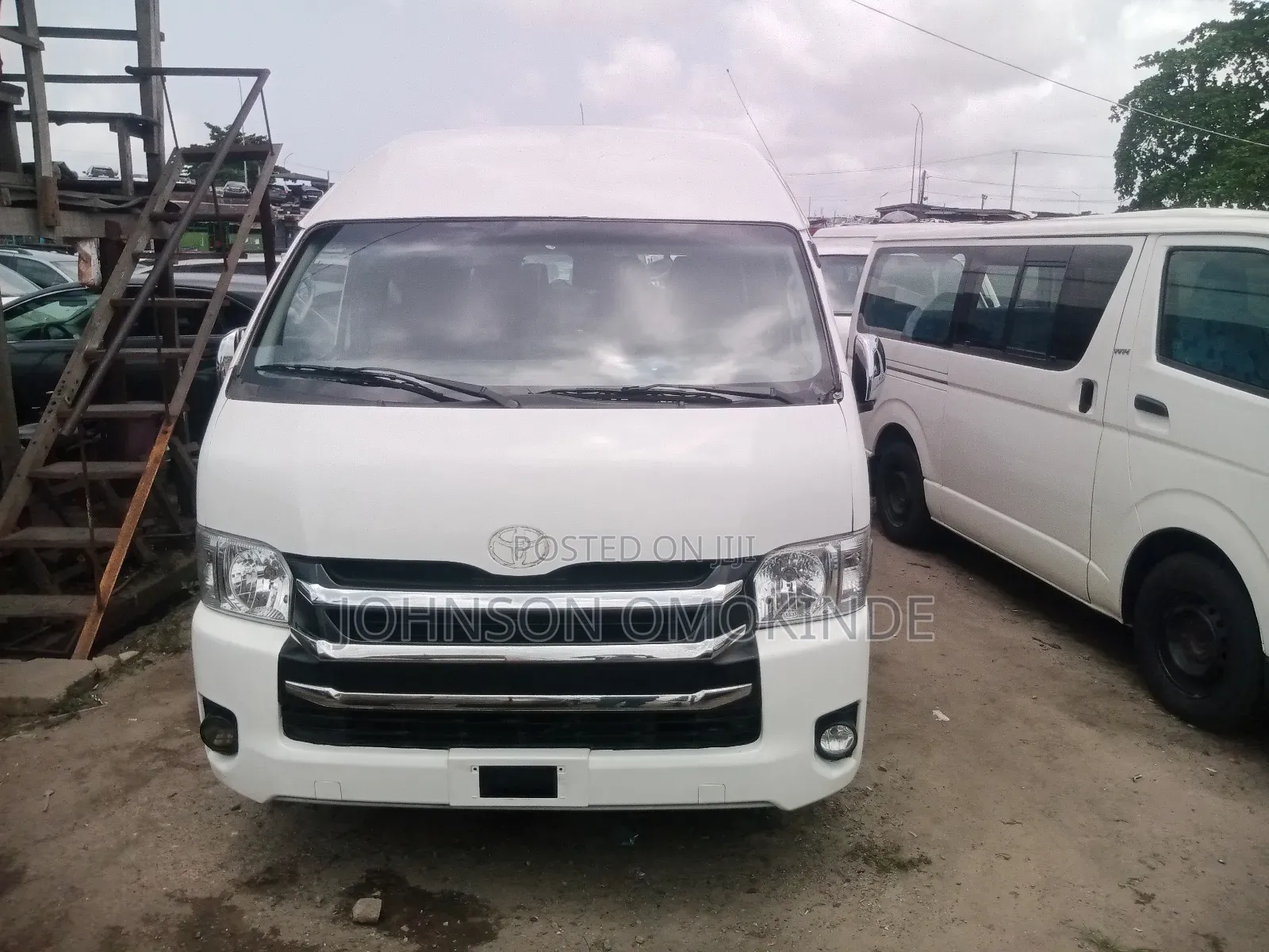 Toyota HiAce 2014 White