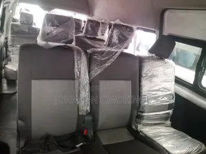 Toyota HiAce 2014 White