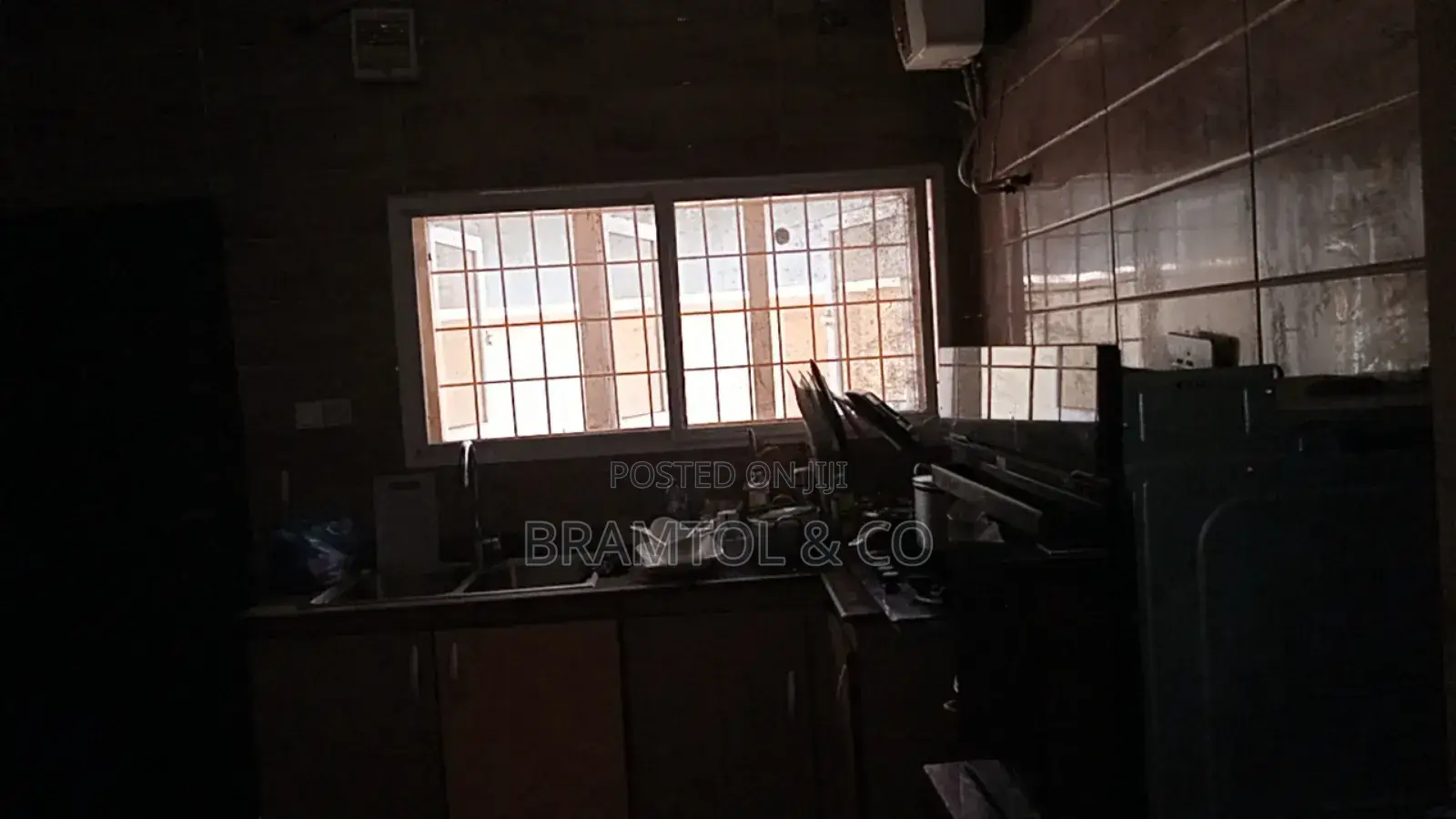 4bdrm Duplex in Apo District for rent