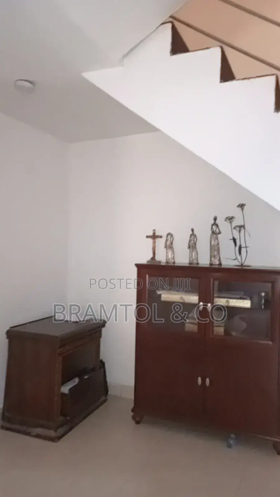 4bdrm Duplex in Apo District for rent