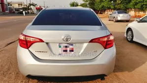Toyota Corolla LE Eco (1.8L 4cyl 2A) 2019 Gray