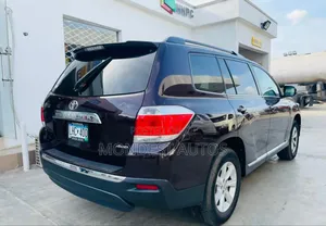 Toyota Highlander Limited 2011 Burgundy
