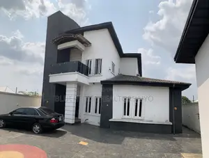 Photo - 4bdrm Penthouse in Stadium Road, Uyo for sale