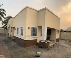 Photo - 3bdrm Bungalow in Idoro Road, Uyo for sale