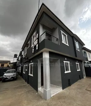Photo - 1bdrm Room & Parlour in Shomolu for sale