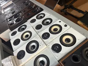 London  Use Studio Monitor