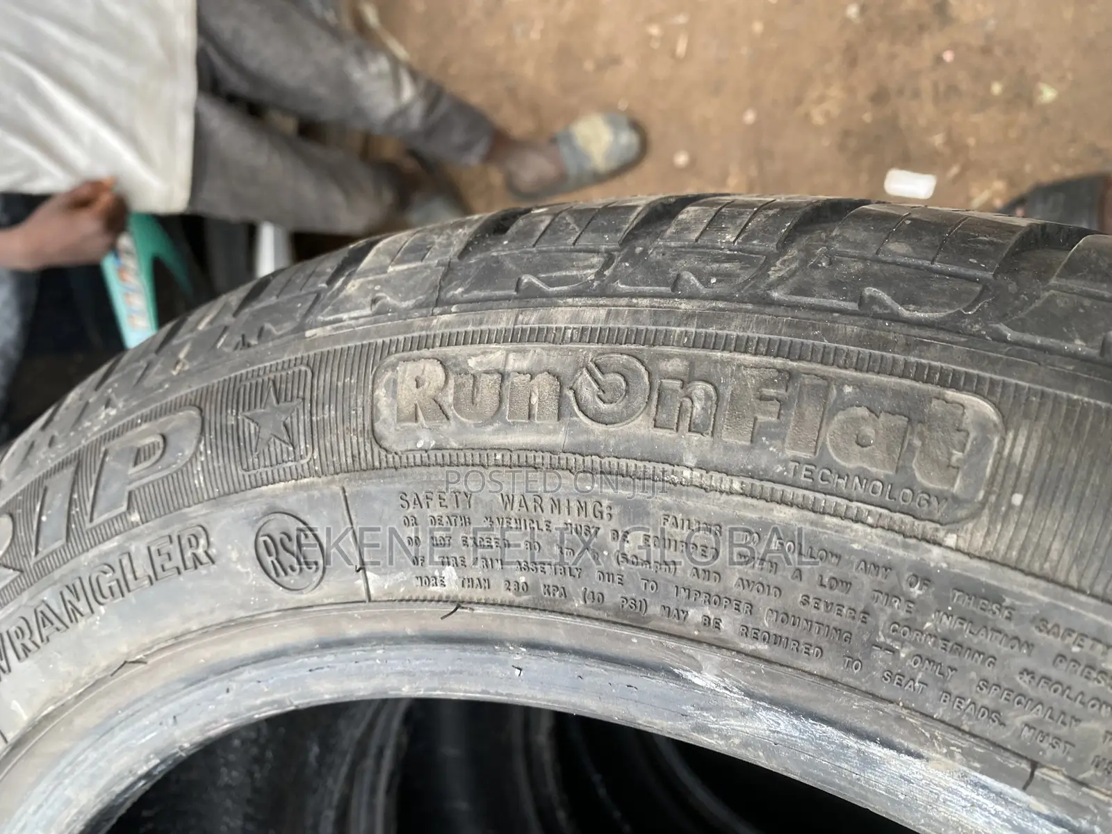 255/50/19 Run Flat