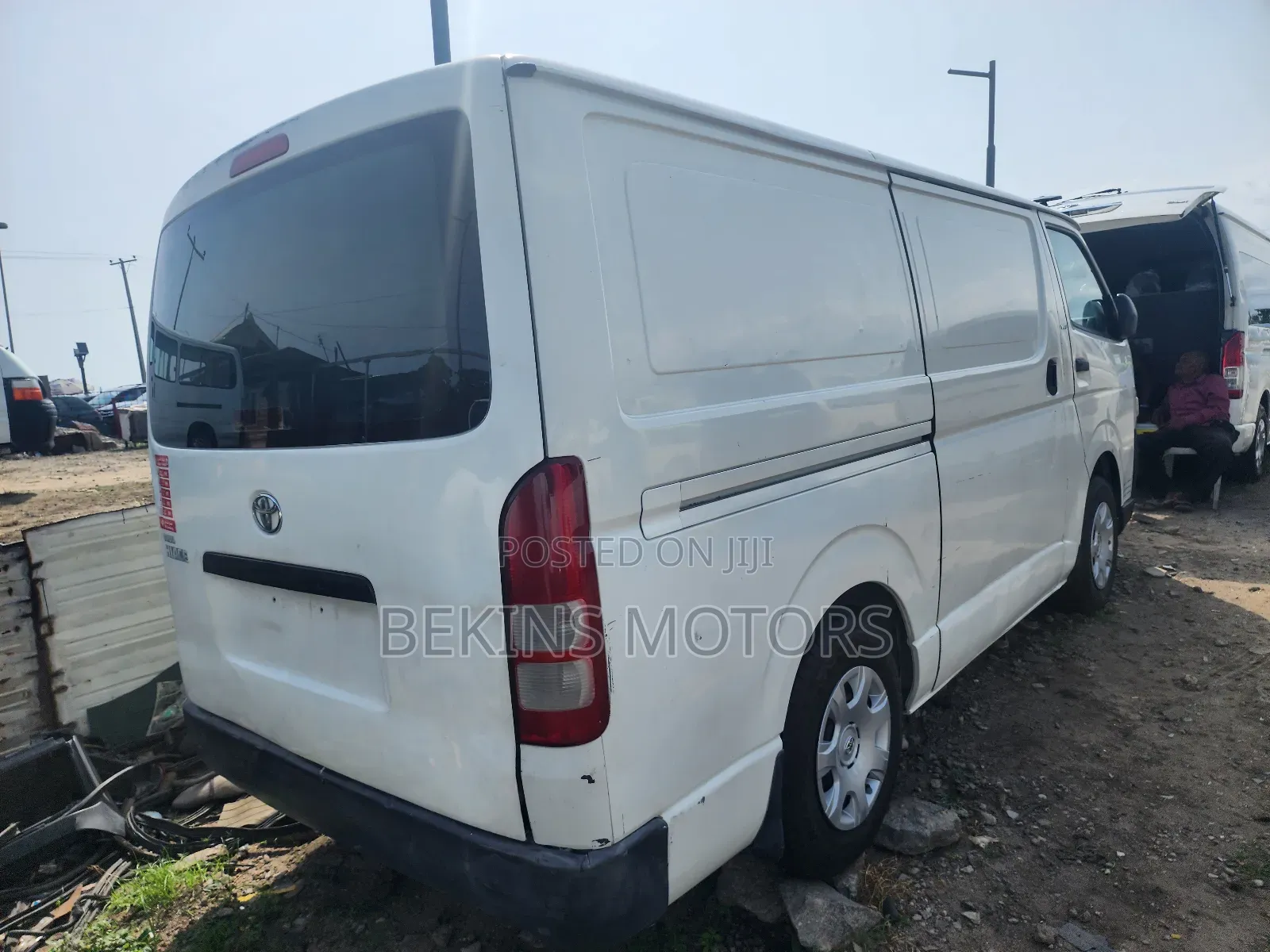 Toyota HiAce 2010 White