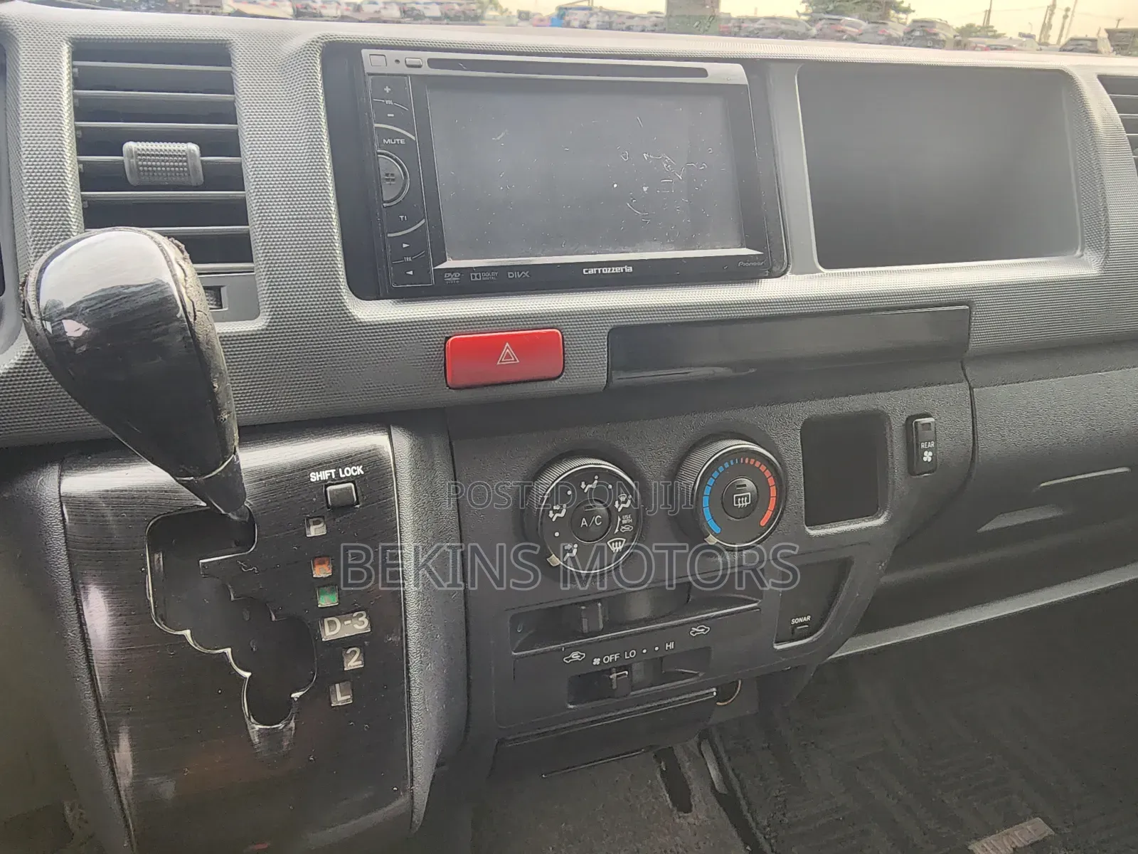 Toyota HiAce 2015 Black
