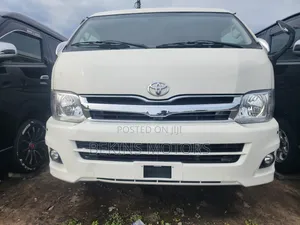 Toyota HiAce 2012 White