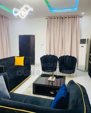 Fancy and Sparkling Apartment