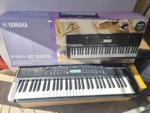 Original Yamaha Keyboard PSR E383 With Original Adaptor