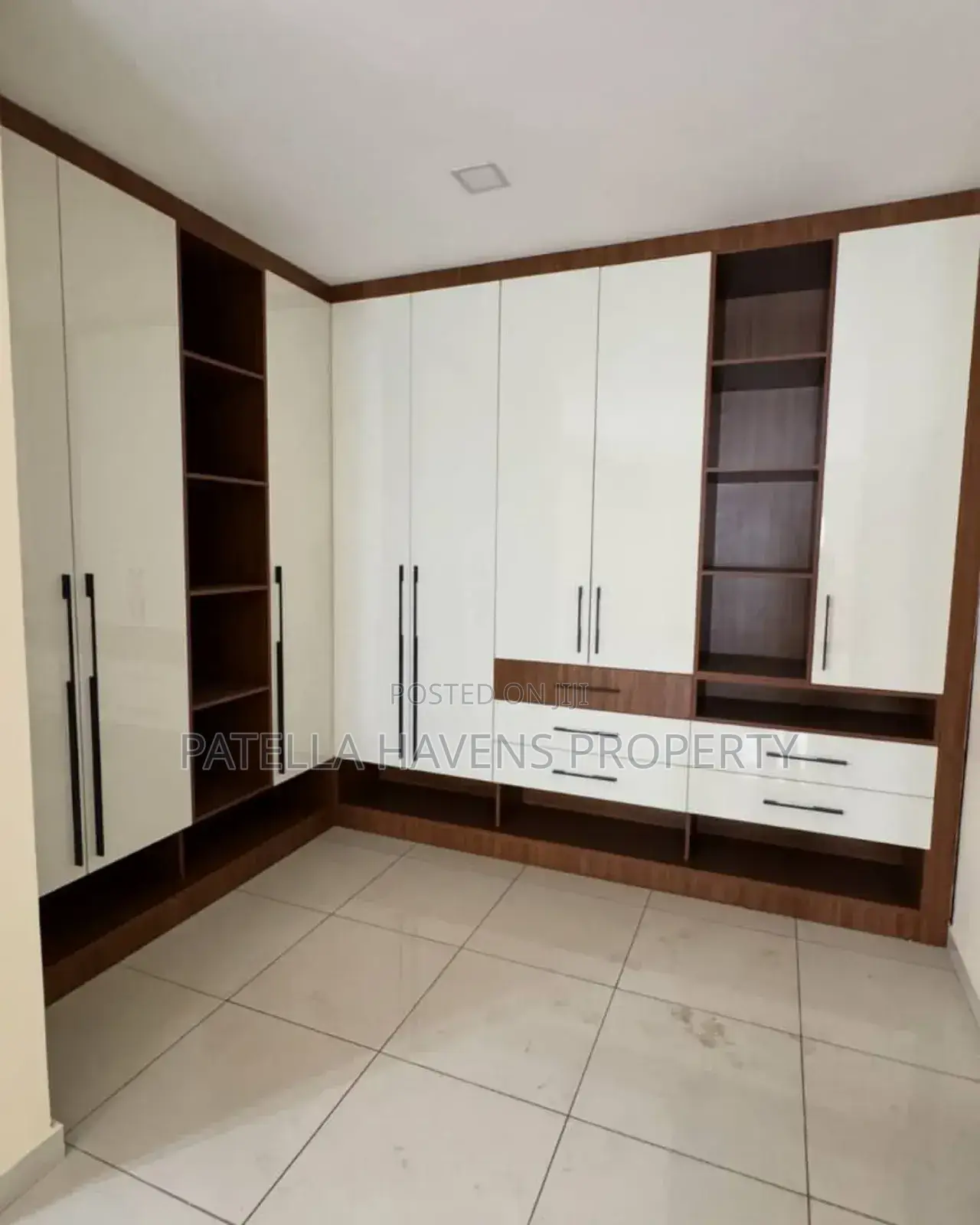 Fully Detached House