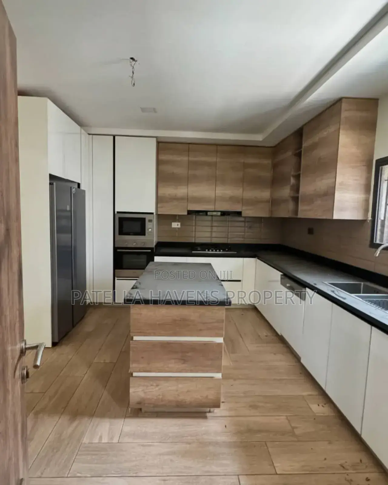 Fully Detached House