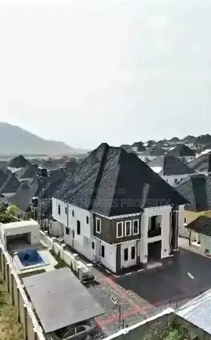 5bdrm Duplex in Gwarinpa for sale