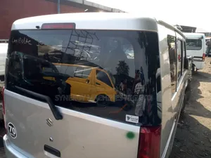 Suzuki Every 2022 Silver
