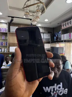 Apple iPhone 11 64 GB Red
