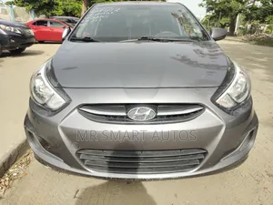 Hyundai Accent SE Hatchback 2016 Gray