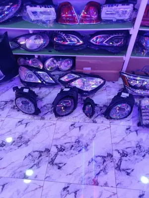 Bentley Bentyaga 2021 Headlights