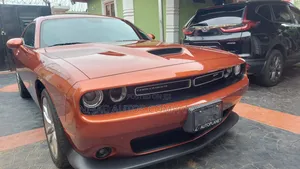 Dodge Challenger GT 2023 Orange